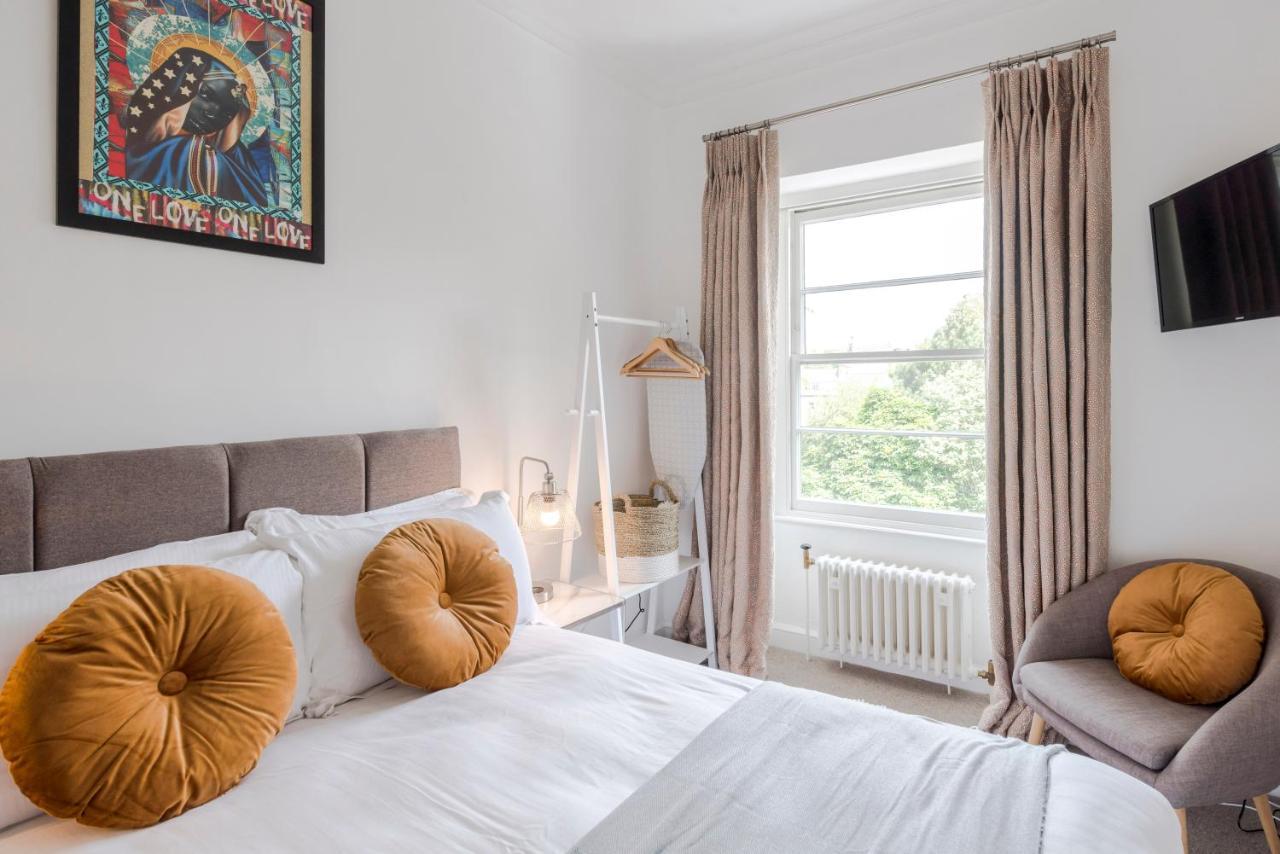 4 Berkeley Square I Your Apartment Бристоль Екстер'єр фото