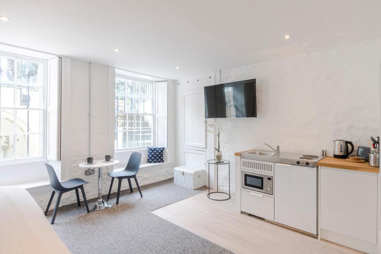 4 Berkeley Square I Your Apartment Бристоль Екстер'єр фото