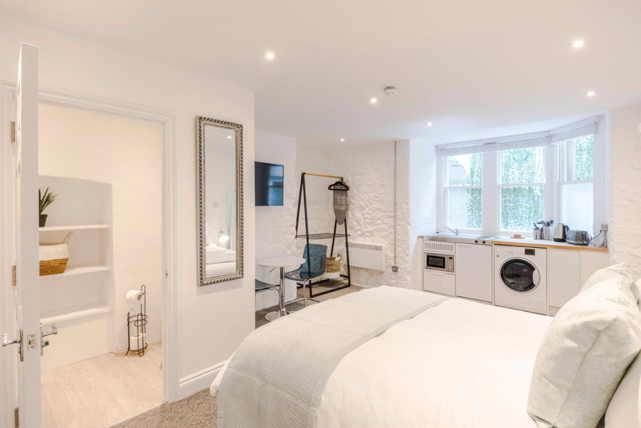 4 Berkeley Square I Your Apartment Бристоль Екстер'єр фото