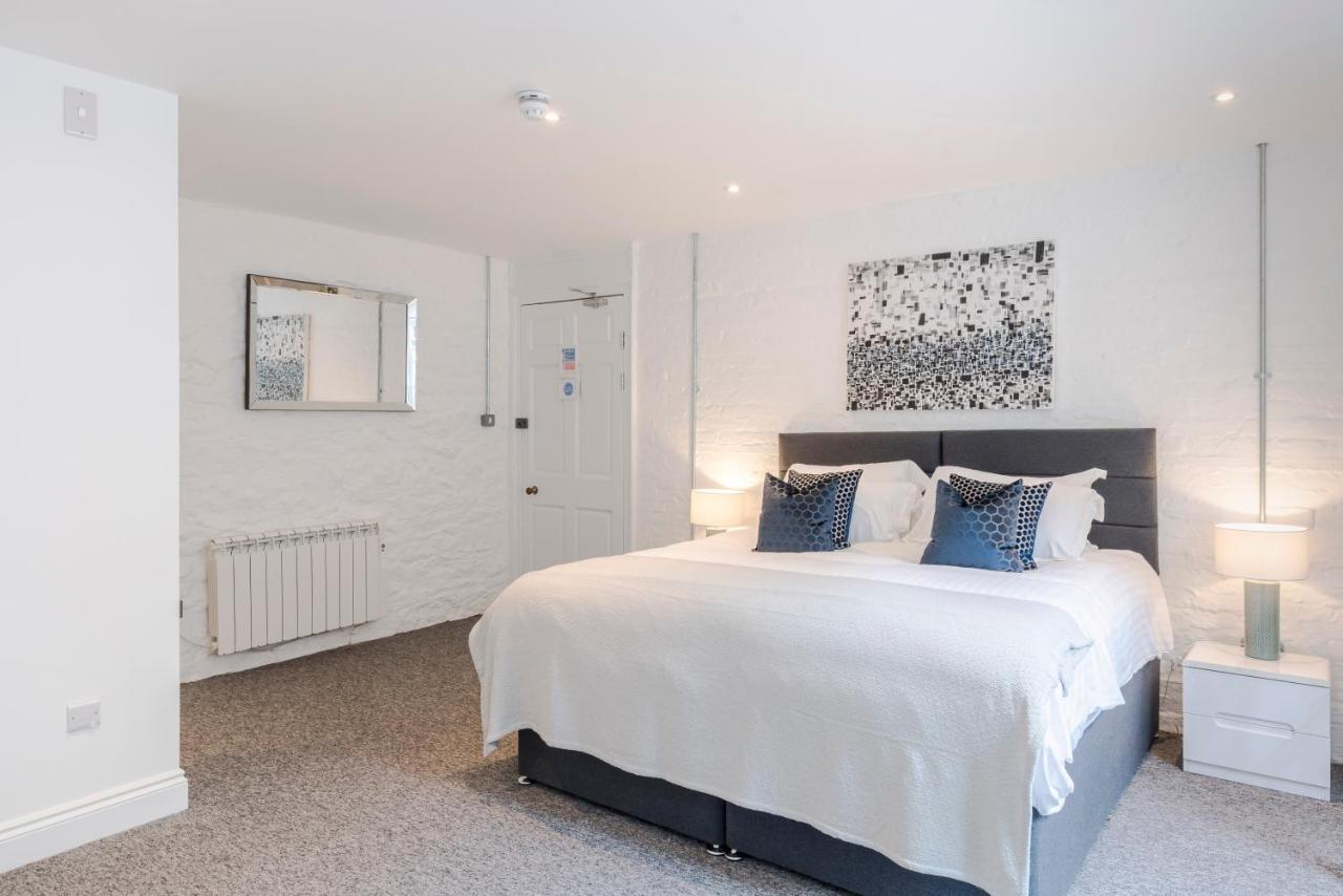 4 Berkeley Square I Your Apartment Бристоль Екстер'єр фото