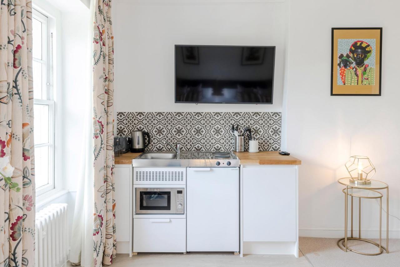 4 Berkeley Square I Your Apartment Бристоль Екстер'єр фото